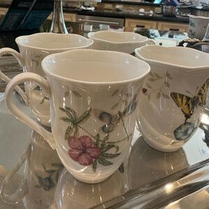 Set of 4 Lenox butterfly meadow coffee mugs